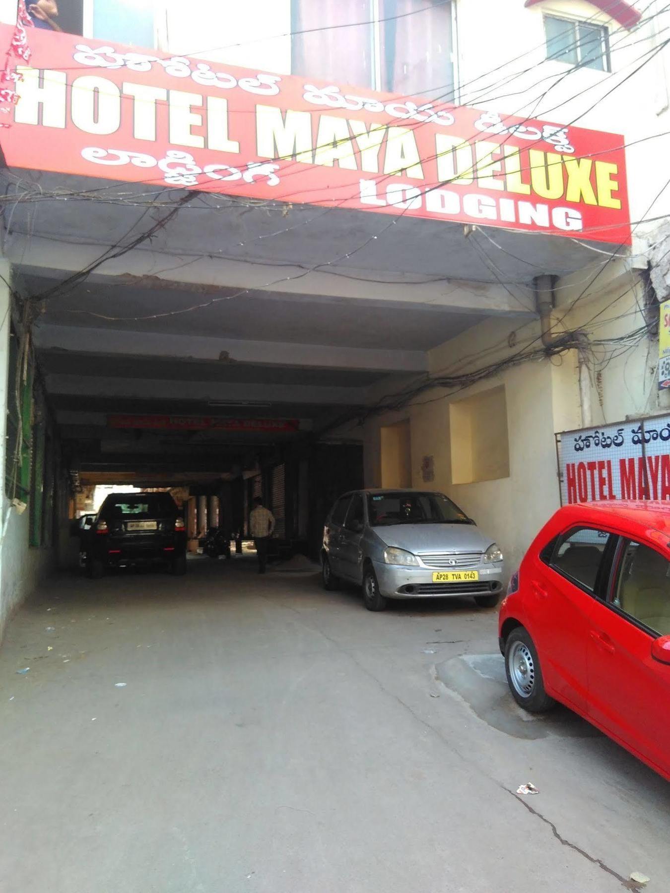 Hotel Maya Deluxe Хидерабад Екстериор снимка